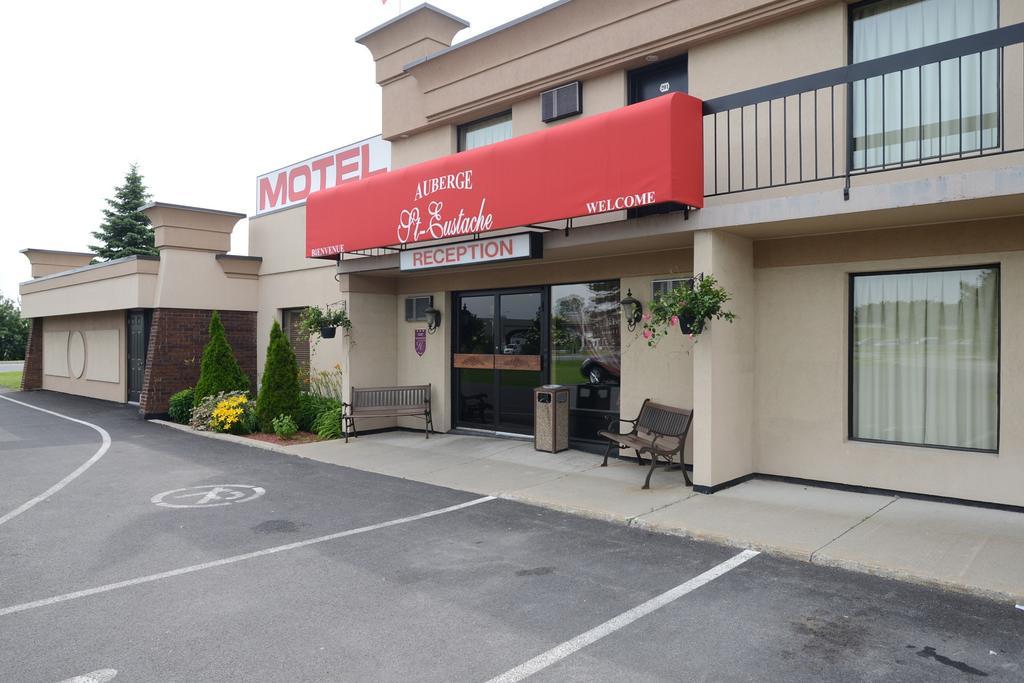 Motel St-Eustache Сент-Эсташ Экстерьер фото